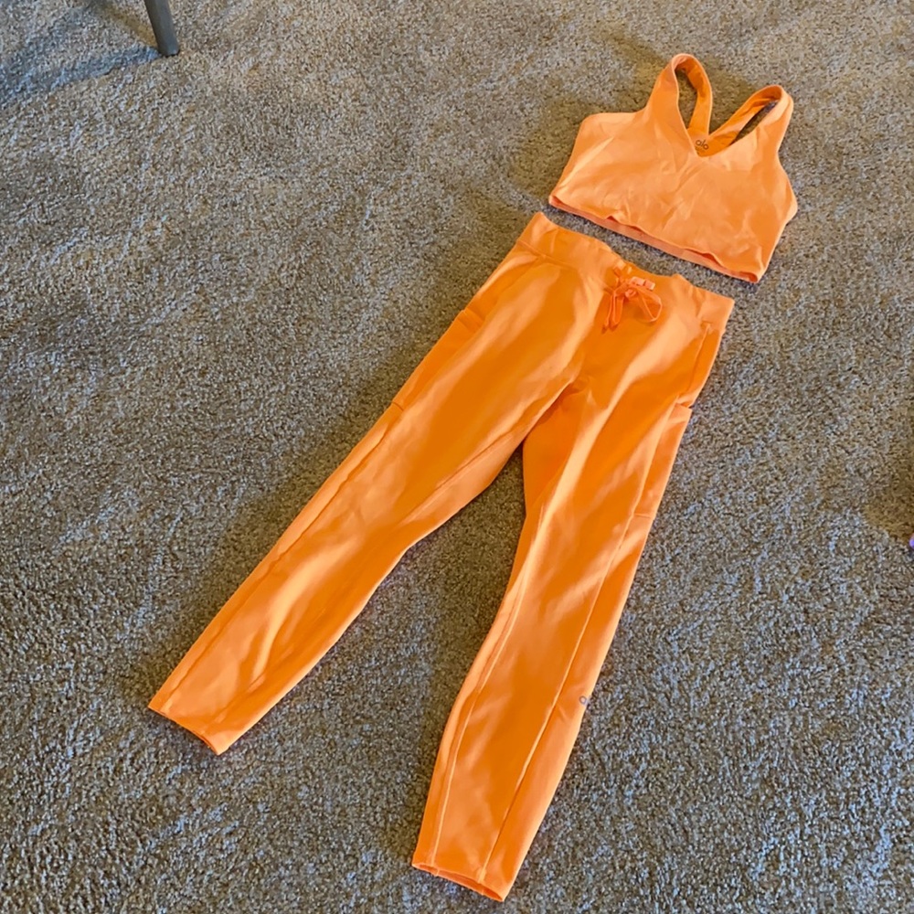 Alo Bright Orange Set